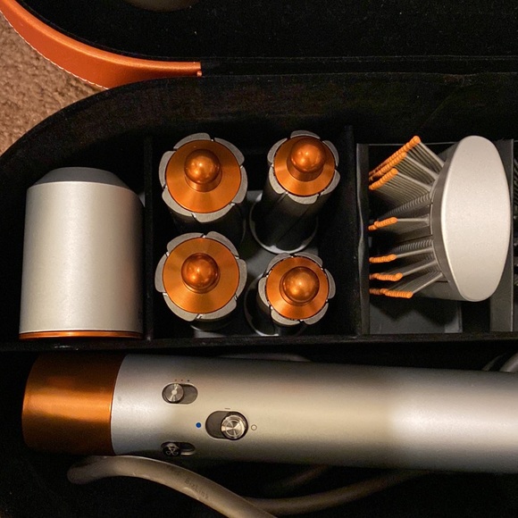 【Sold】Dyson airwrap complete set copper/silver - Picture 11 of 15